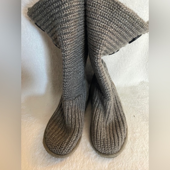 UGG Shoes - UGG Men's Taupe Knit Socks